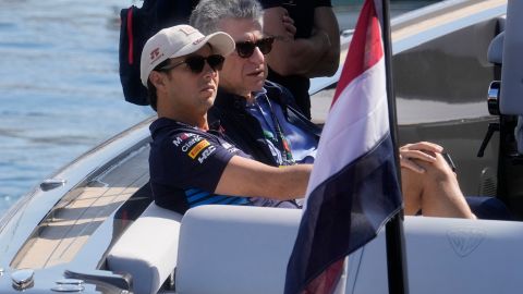 El mexicano Sergio "Checo" Pérez viene de renovar por dos temporadas su contrato con la escudería Red Bull.