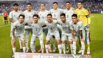 The Mexican national team poses for a team photo before an international friendly soccer match against Bolivia Friday, May 31, 2024, in Chicago. (AP Photo/Charles Rex Arbogast)