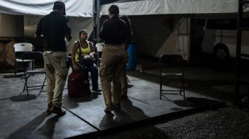 Rescatan a 28 migrantes secuestrados en dos casas ubicada en la frontera de México con EE.UU.