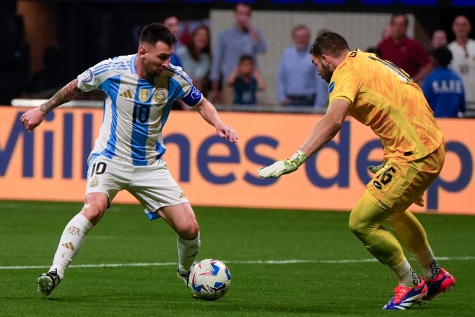 Con su victoria ante Canadá en el partido inaugural de la Copa América 2024 la Selección de Argentina rompió su mala racha de los últimos tres grandes torneos sin poder ganar en su estreno.