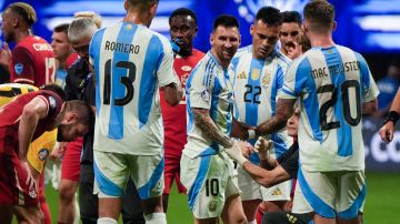 Argentina derrotó a Canadá en el debut de la Copa América y ahora va por Chile.