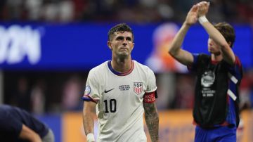 Christian Pulisic of the United States leaves the field after losing 1-2 against Panama at the end of a Copa America Group C soccer match in Atlanta, Thursday, June 27, 2024. (AP Photo/Mike Stewart)