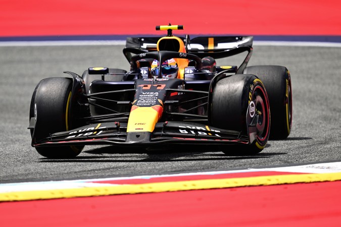 Sergio "Checo" Pérez viene de finalizar en el octavo puesto del Gran Premio de España que se corrió la semana pasada en el Circuito de Barcelona.