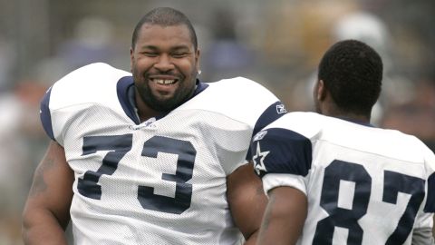 Larry Allen durante su época como jugador de Dallas Cowboys.