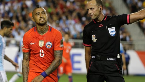 Arturo Vidal, de 36 años, había sido incluido en la lista previa hecha por el seleccionador chileno, el argentino Ricardo Gareca.