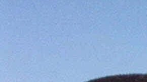 Los inmigrantes corren riesgos de muerte por el calor excesivo en el desierto cerca de El Paso, Texas.