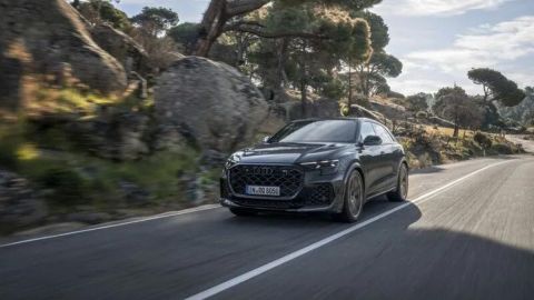 Descubre la potencia del nuevo Audi RS Q8 2025