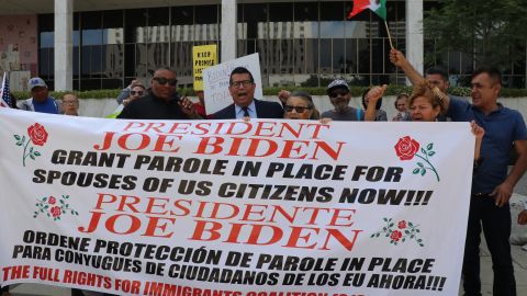Activistas y residentes del sur de CA le piden al presidente Biden cumpla con su palabra de legalización.