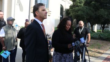 La exteniente del PPD, Carolyn Gordon, narró los abusos a que fue sometida por los superiores de la policía de Pasadena.