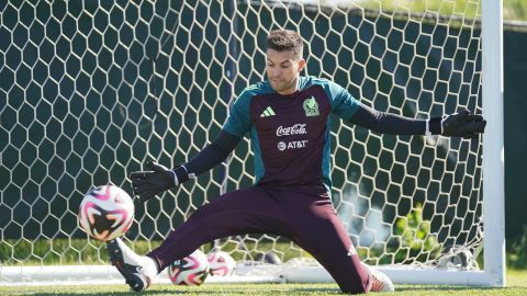 Chicago, Illinois, Estados Unidos, 30 de mayo de 2024. Julio González, durante un entrenamiento de la Selección Nacional de México previo a su partido del MEXTOUR 2024 contra la Selección de Bolivia, celebrado en el Toyota Park. Foto: Imago7/ Rafael Vadillo