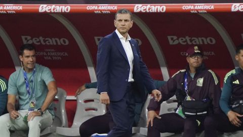 Jaime Lozano en el partido ante Venezuela.