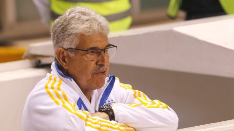 Puebla, Puebla, 5 de enero de 2018. Ricardo Ferretti, durante el juego de la jornada 1 del torneo Clausura 2018 de la Liga Bancomer MX, entre Club Puebla y los Tigres de la UANL, celebrado en el estadio Cuauhtémoc. Foto: Imago7/Imelda Medina