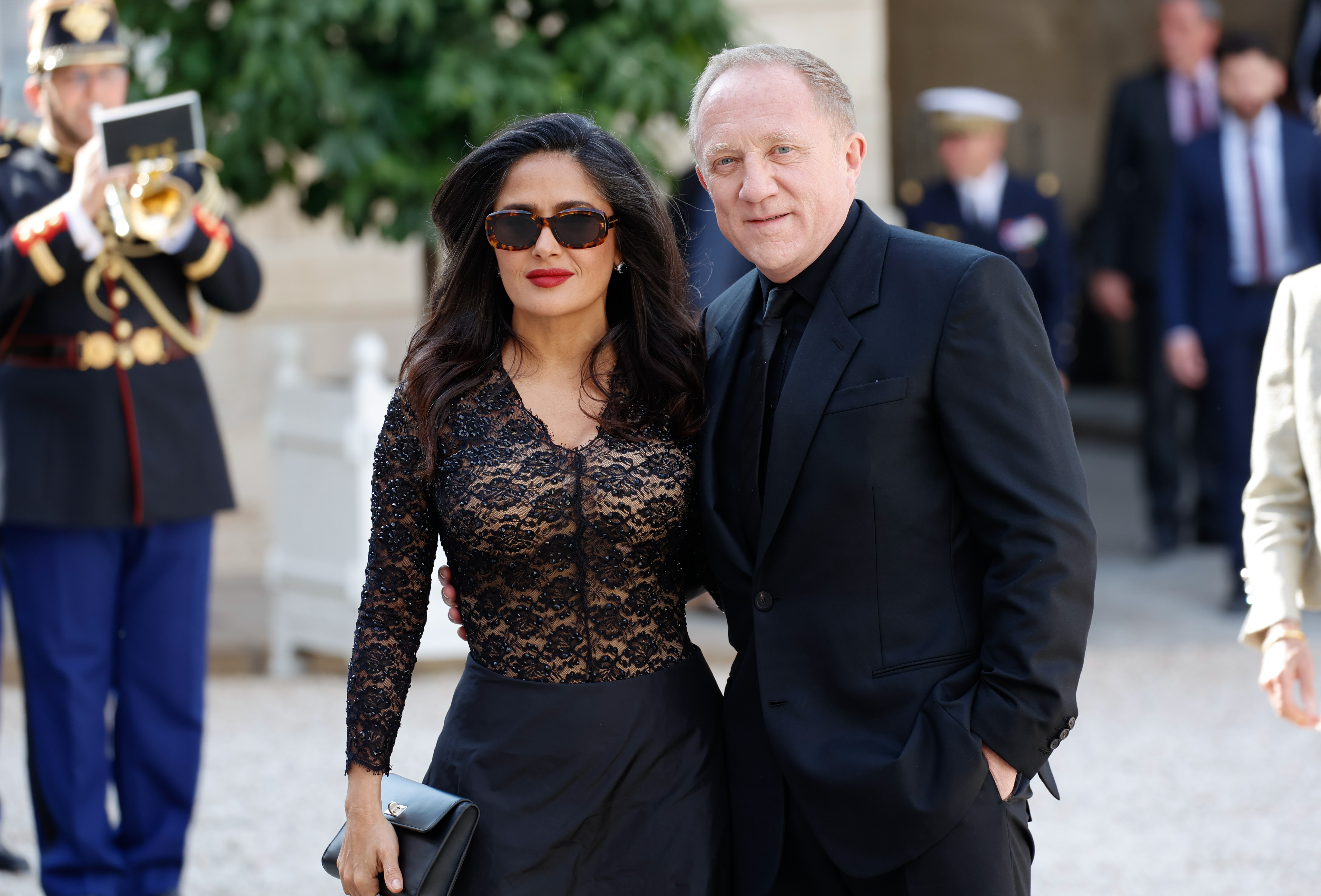 Photo © 2024 KCS Presse/The Grosby Group
Salma Hayek and François-Henri Pinault attend the State dinner offered by the President of the Republic Emmanuel Macron and Brigitte Macron in honor of the President of the United States Joe BIDEN and his wife Jill Biden at the Elysée Palace in Paris, on June 8, 2024.****
Salma Hayek y François-Henri Pinault asisten a la cena de Estado ofrecida por el Presidente de la República Emmanuel Macron y Brigitte Macron en honor del Presidente de los Estados Unidos Joe BIDEN y su esposa Jill Biden en el Palacio del Eliseo en París, el 8 de junio. 2024.