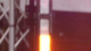 Karol G causa furia fanática en Alemania con su aparición al salir de un hotel