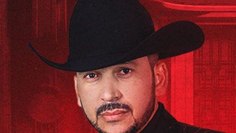 El Flaco nació en Mazatlán, en el estado mexicano de Sinaloa, y Mimoso en Concordia, una población cercana. El parentesco viene por las mamás de ambas, que a su vez son primas segundas.