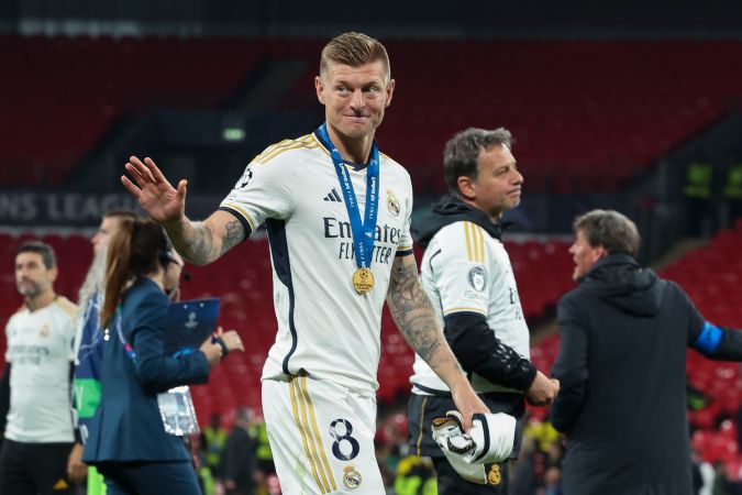 El alemán Toni Kroos cerró este sábado una etapa de 10 temporadas con el Real Madrid cerrando con broche de oro sumando una nueva final de la Champions League.