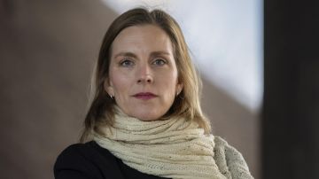 Acusó a Julian Assange de abuso sexual y ahora se alegra de que esté libre