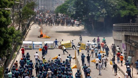 Protestas estudiantiles paralizan Bangladesh