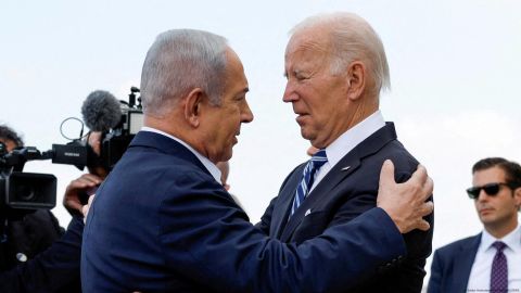Netanyahu llega a EE.UU. para avanzar en la tregua