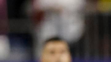 Los jugadores colombianos Kevin Castaño y Yerry Mina reaccionan eufóricos al finalizar la súper intensa semifinal de la Copa América contra Uruguay en Charlotte.