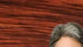 Anka Selariu, Ross Brockwell, Kelly Haston, y Nathan Jones permanecieron en confinamiento durante un año.