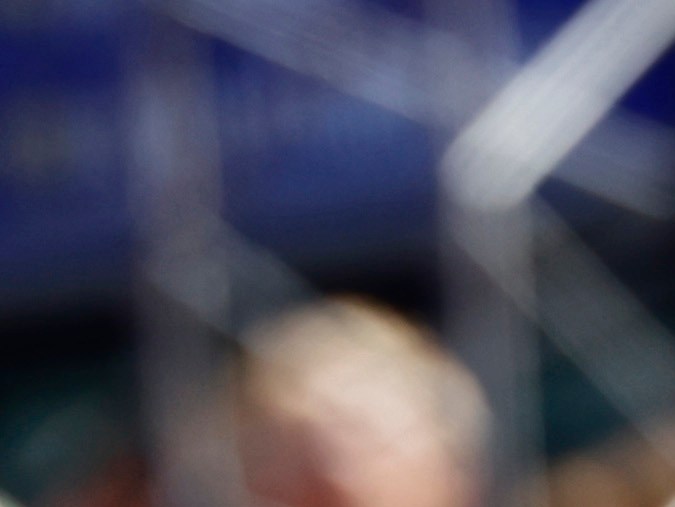 Con las manos al cielo el español Rafa Nadal celebró su victoria en las semifinales del torneo en Suecia donde disputará la final este mismo domingo ya con la mirada puesta en los Juegos Olímpicos 2024.