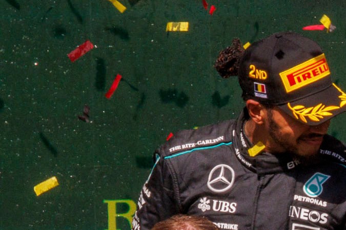 El podio del Gran Premio de Bélgica quedó modificado después de la descalificación del británico George Russell.