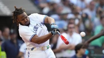 American League's Vladimir Guerrero Jr., of the Toronto Blue Jays, hits in the semifinal round during the MLB All-Star baseball Home Run Derby in Seattle, Monday, July 10, 2023. (AP Photo/Lindsey Wasson)