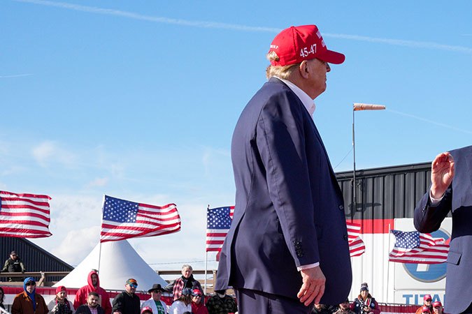 Trump elige al senador de Ohio J.D. Vance como su candidato a vicepresidente