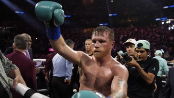 Canelo Álvarez anunció su próximo combate.