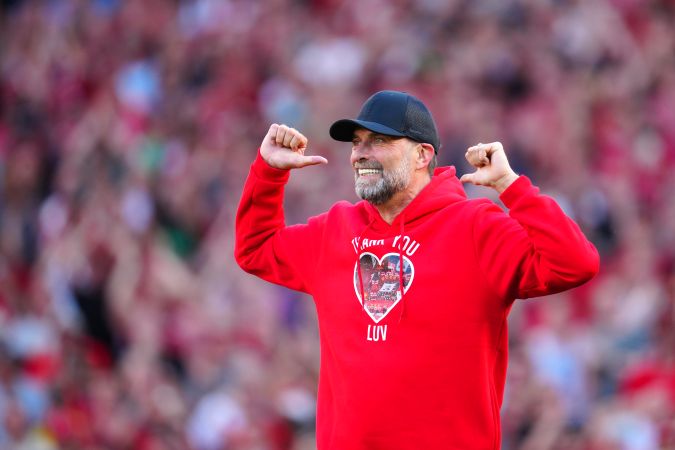 El director técnico alemán Jürgen Klopp durante su despedida del Liverpool al final de la temporada en el fútbol inglés.