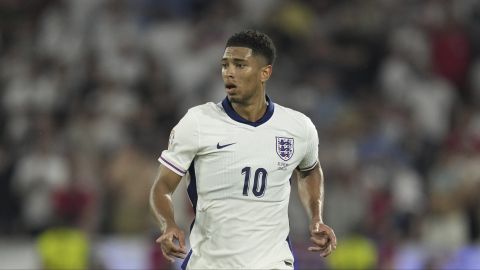 England's Jude Bellingham during a Group C match between the England and Slovenia at the Euro 2024 soccer tournament in Cologne, Germany, Tuesday, June 25, 2024. (AP Photo/Andreea Alexandru)