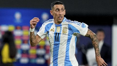 Argentina forward Ángel Di Maria drives the ball during a Copa America Group A soccer match against Chile, Tuesday, June 25, 2024, in East Rutherford, N.J. (AP Photo/Julia Nikhinson)
