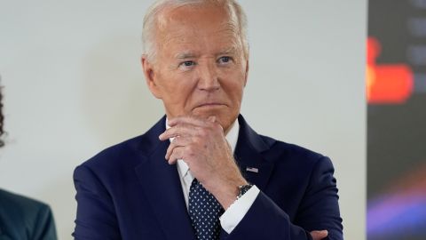 Biden hablará con gobernadores demócratas y calmar entorno