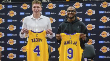 lakers presentó a sus novatos Dalton Knetch y Bronny James.