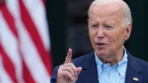 "No voy a ninguna parte", insiste Biden en celebración Día de la Independencia