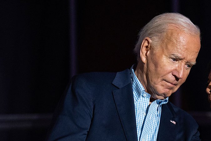 Líderes demócratas arropan a Biden tras decisión de retirarse de la carrera presidencial