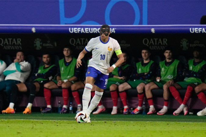 De momento Kylian Mbappé es el único jugador de la selección francesa que ha logrado convertir un gol en sus primeros cinco partidos de esta Eurocopa Alemania 2024.