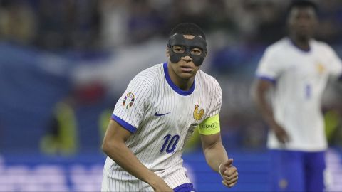 Kylian Mbappe of France during a quarter final match between Portugal and France at the Euro 2024 soccer tournament in Hamburg, Germany, Friday, July 5, 2024. (AP Photo/Martin Meissner)