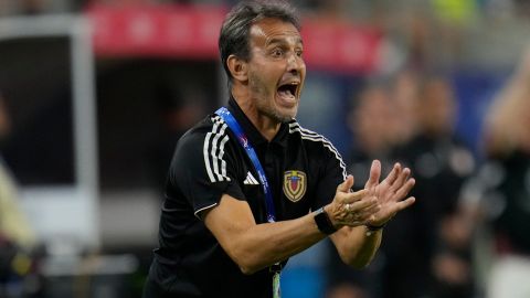 Fernando "Bocha" Batista, entrenador de la Vinotinto, durante el encuentro contra Canadá por los cuartos de final de la Copa América 2024.