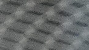 De fondo Maxime Crépeau lamentándose por no llegar al balón.