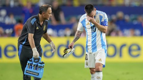 Messi salió lesionado de la final de la Copa América.