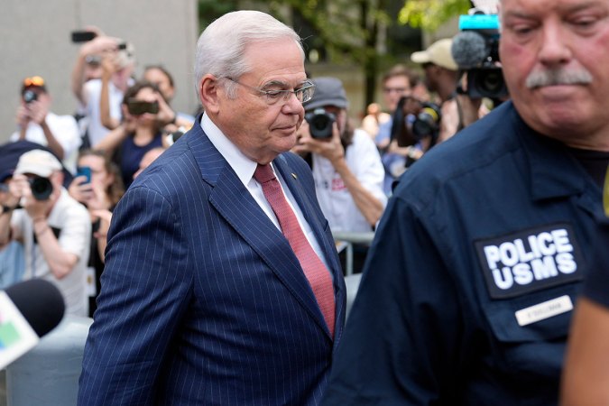 AMLO dice que juicio contra Bob Menendez es prueba de que el senador sacó “provecho” con una “política injusta”