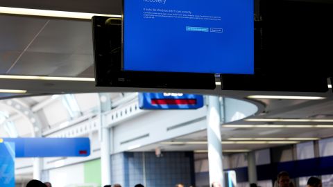 Mensaje de error en una pantalla del Aeropuerto Internacional de O'Hare