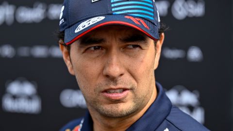 Tras su choque de este sábado el mexicano Sergio "Checo" Pérez quedó en una posición complicada de cara al Gran Premio de Hungría.