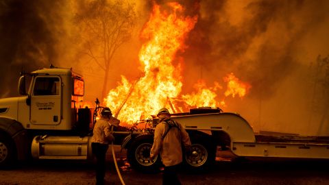 El incendio Park en el norte de California está arrasando comunidades. en el condado de Butte.