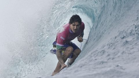 Gabriel Medina tuvo una puntuación de 9.90, la más alta de París 2024.