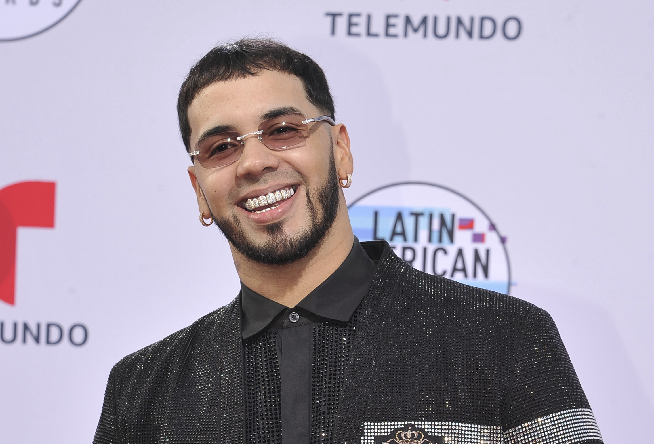 Anuel quiere tener una buena relación con las madres de sus hijas - La  Opinión