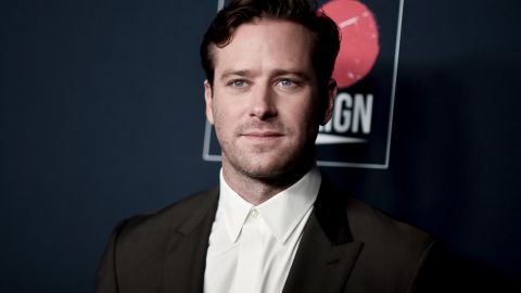 Armie Hammer niega haber comido carne humana