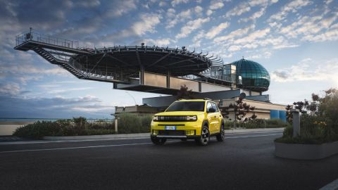 FIAT cumple 125 años honrando el pasado y abrazando el futuro FIAT grande panda